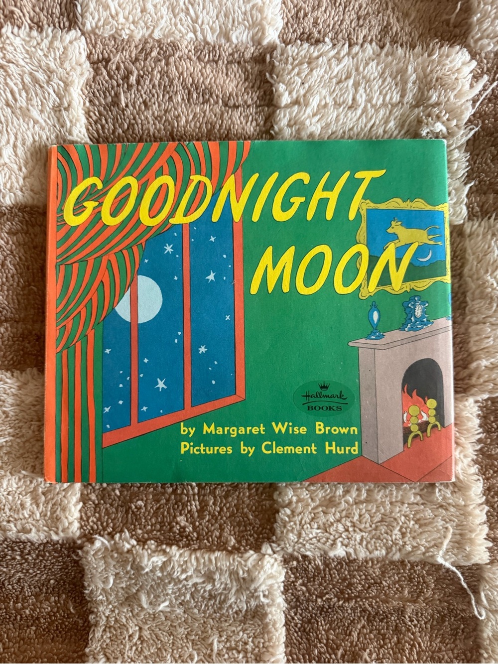 🌙 Goodnight Moon Hardcover Vintage 90s Children's Book